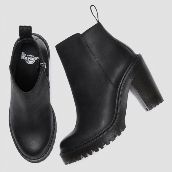 Dr. Martens Shoes - Dr. Martens Magdalena Women’s Leather Heeled Chelsea Boot size 9